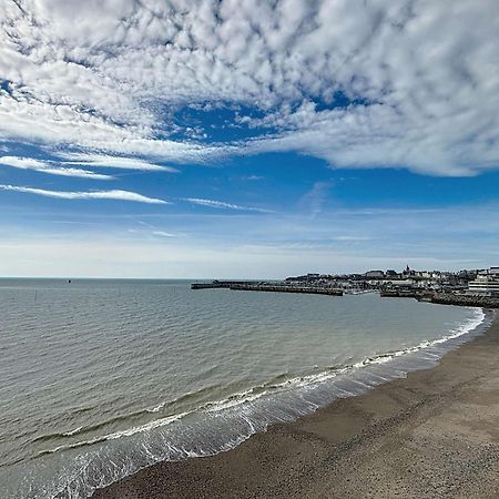 Appartement Avec Balcon, Proche Des Plages Et Commerces - Fr-1-361-89 Granville Kültér fotó