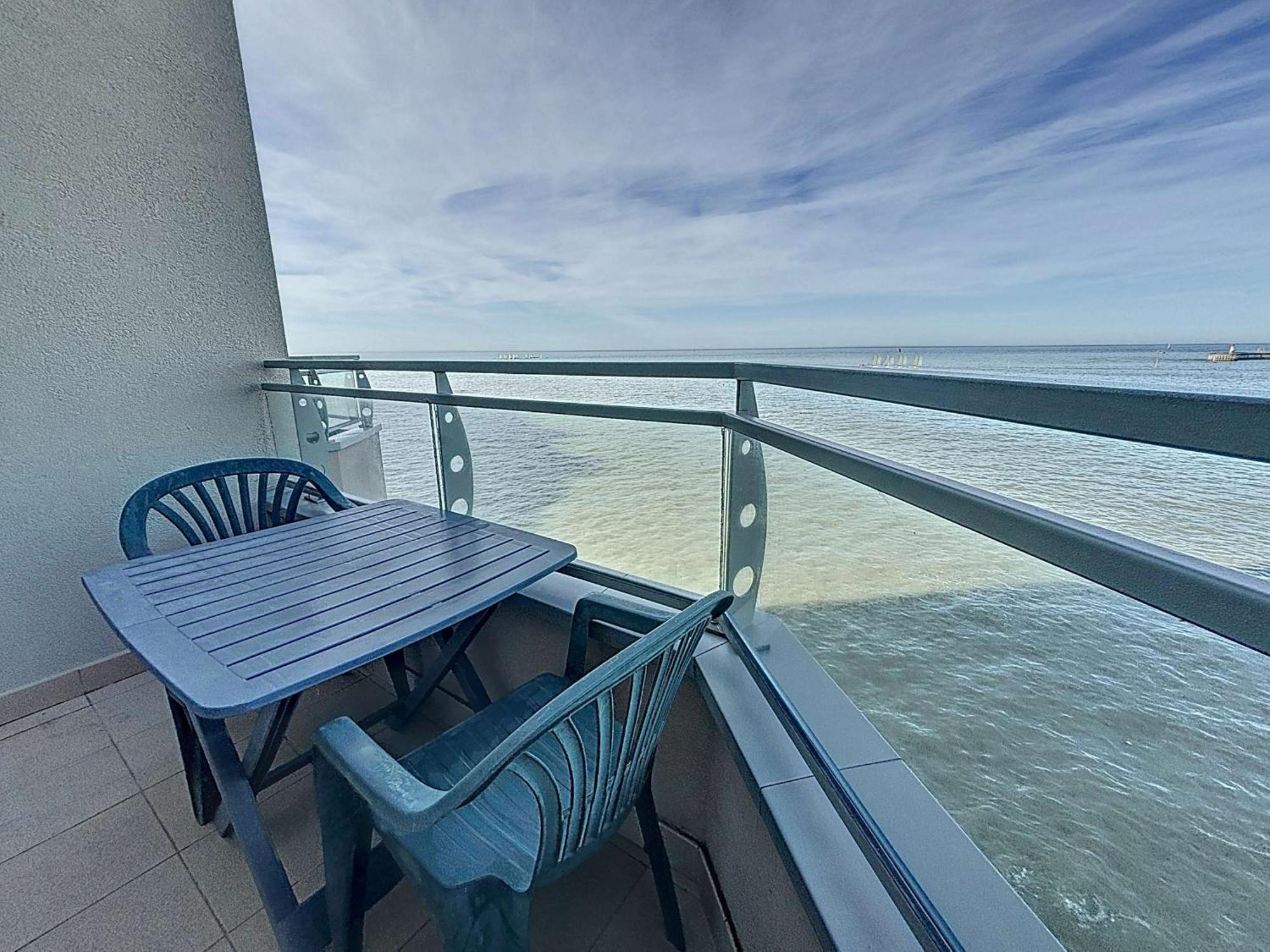Appartement Avec Balcon, Proche Des Plages Et Commerces - Fr-1-361-89 Granville Kültér fotó