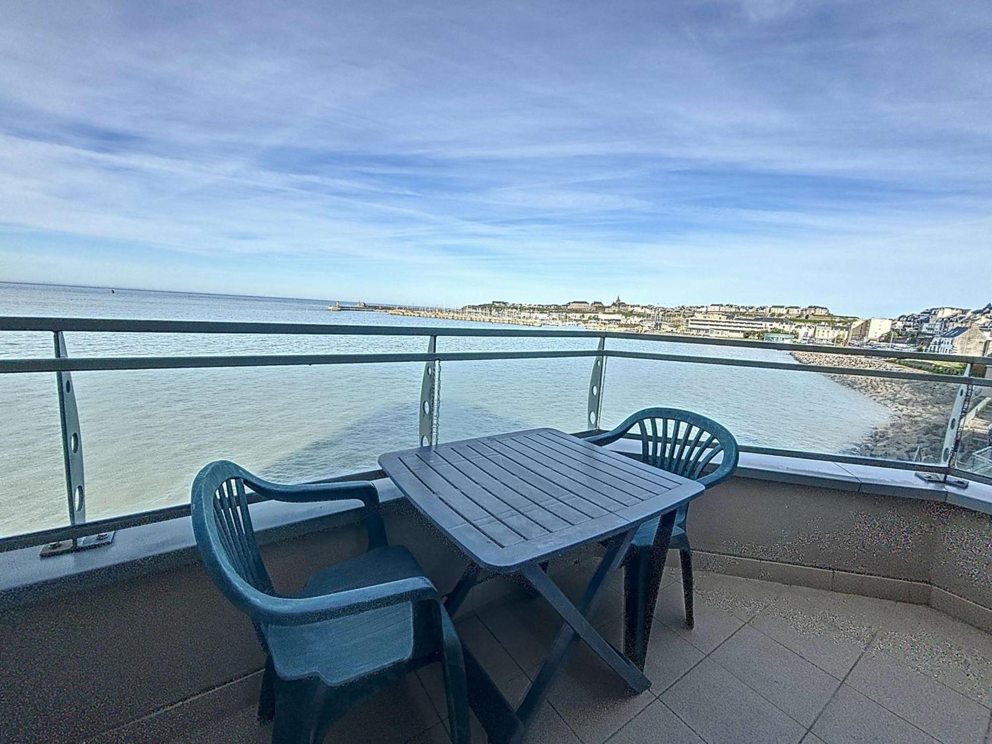 Appartement Avec Balcon, Proche Des Plages Et Commerces - Fr-1-361-89 Granville Kültér fotó